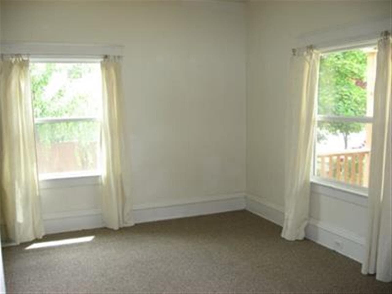 2420 N Dakota St - Photo 2