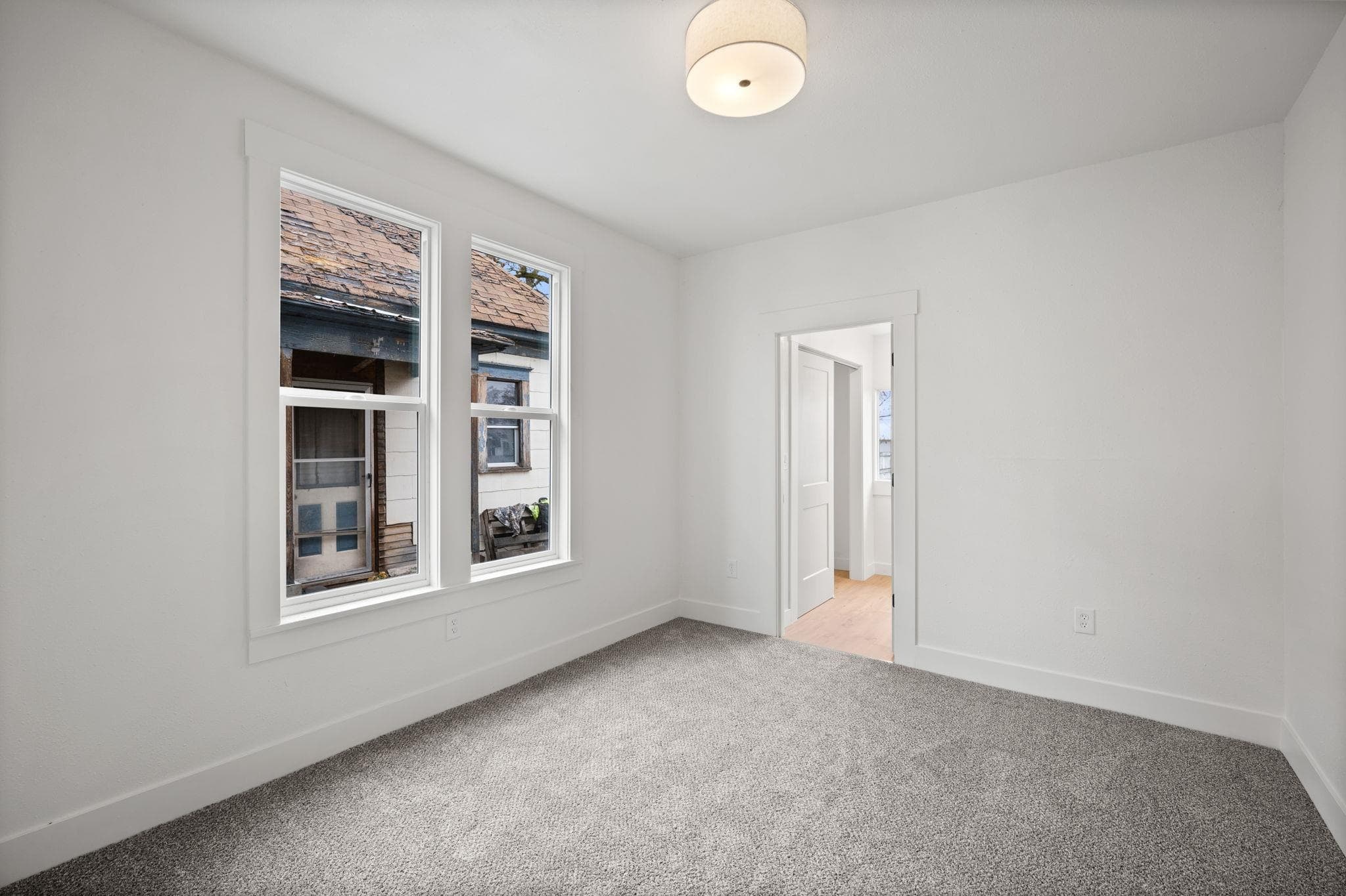 2420 N Astor St - Photo 12