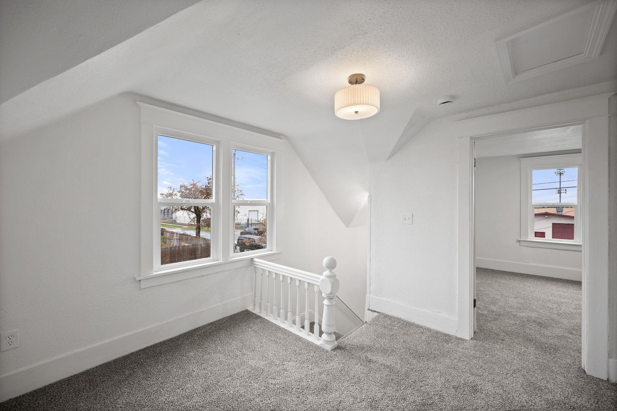 2420 N Astor St - Photo 18