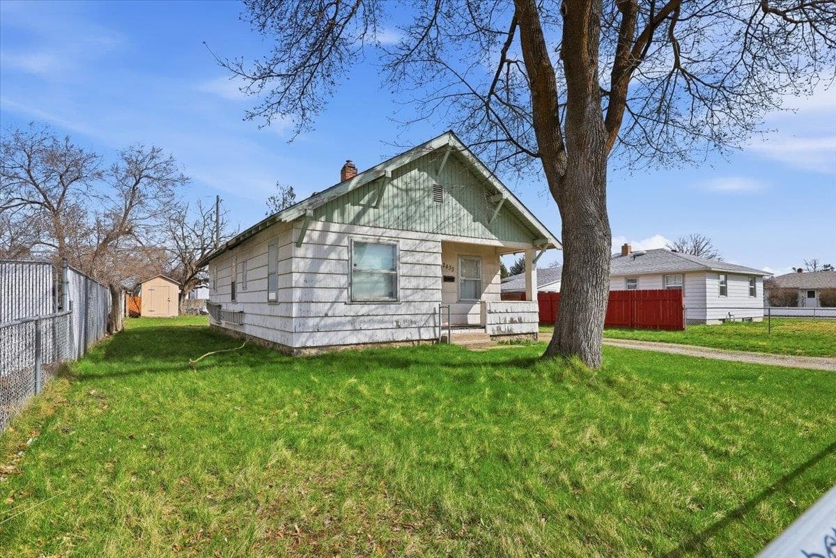 2433 E Central Ave - Photo 1