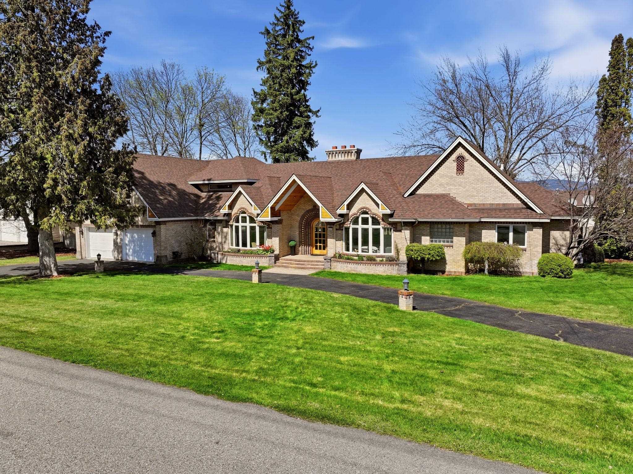 18505 E 4th Ave - Photo 2