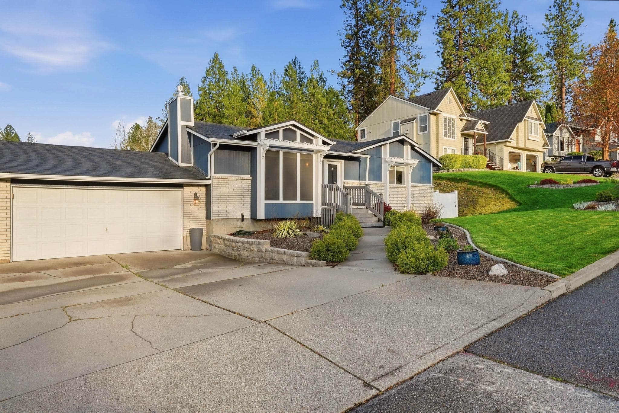 4217 S Bowdish Rd - Photo 2