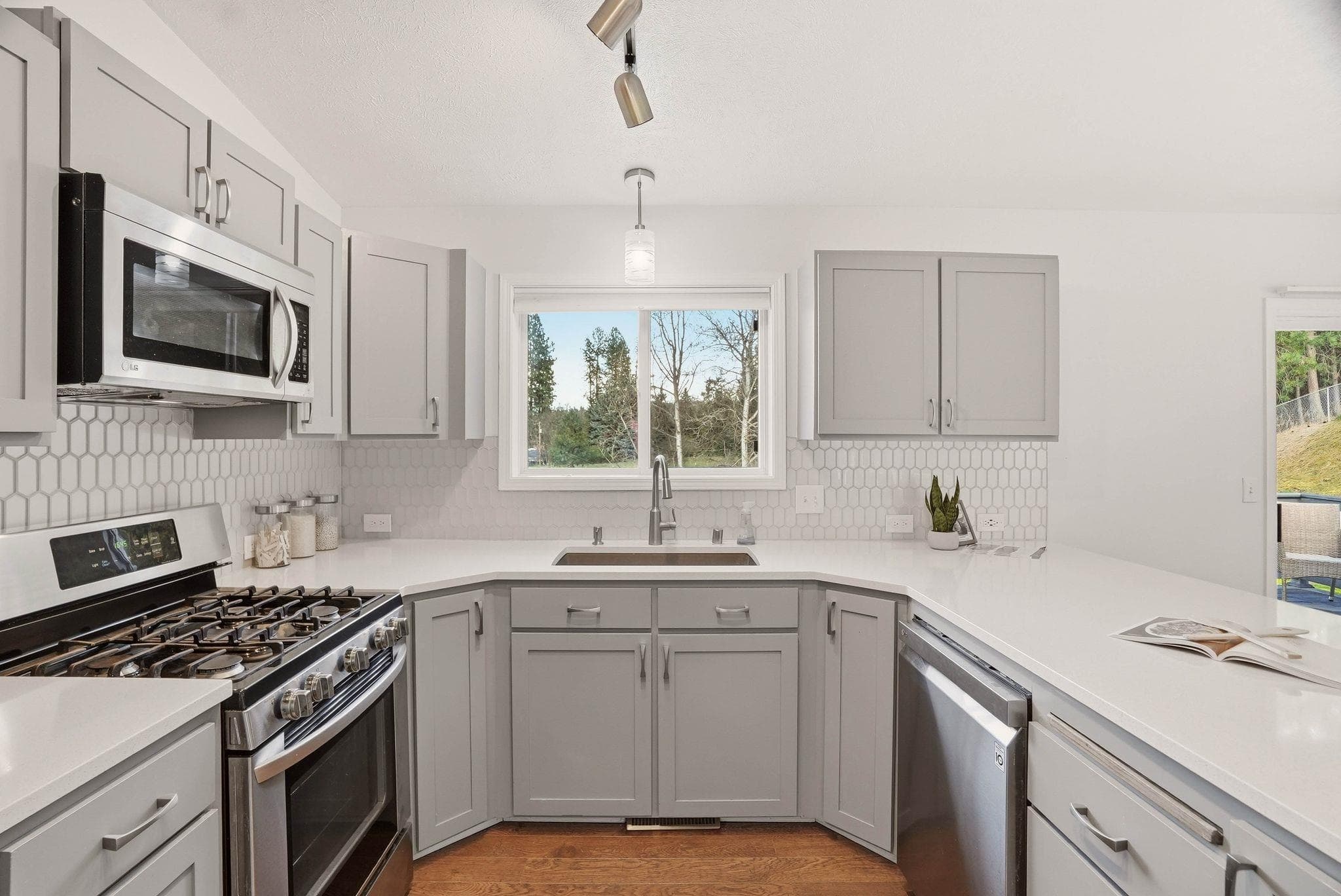 4217 S Bowdish Rd - Photo 9