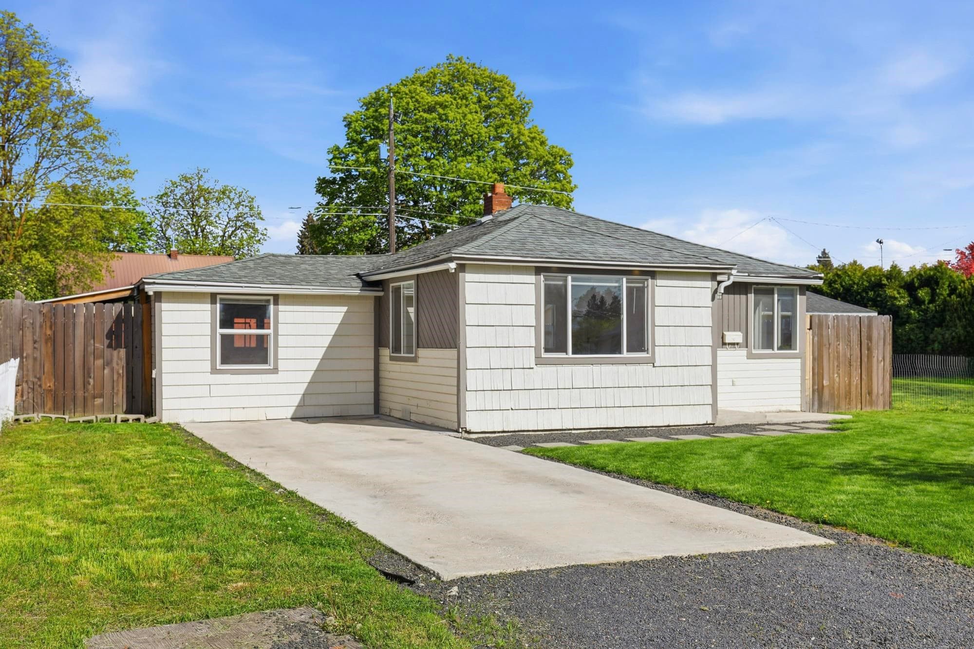 5118 N Jefferson St - Photo 2